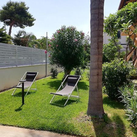 Mondello Felix - Appartamenti In Villa A 600M Dal Mare Luaran gambar