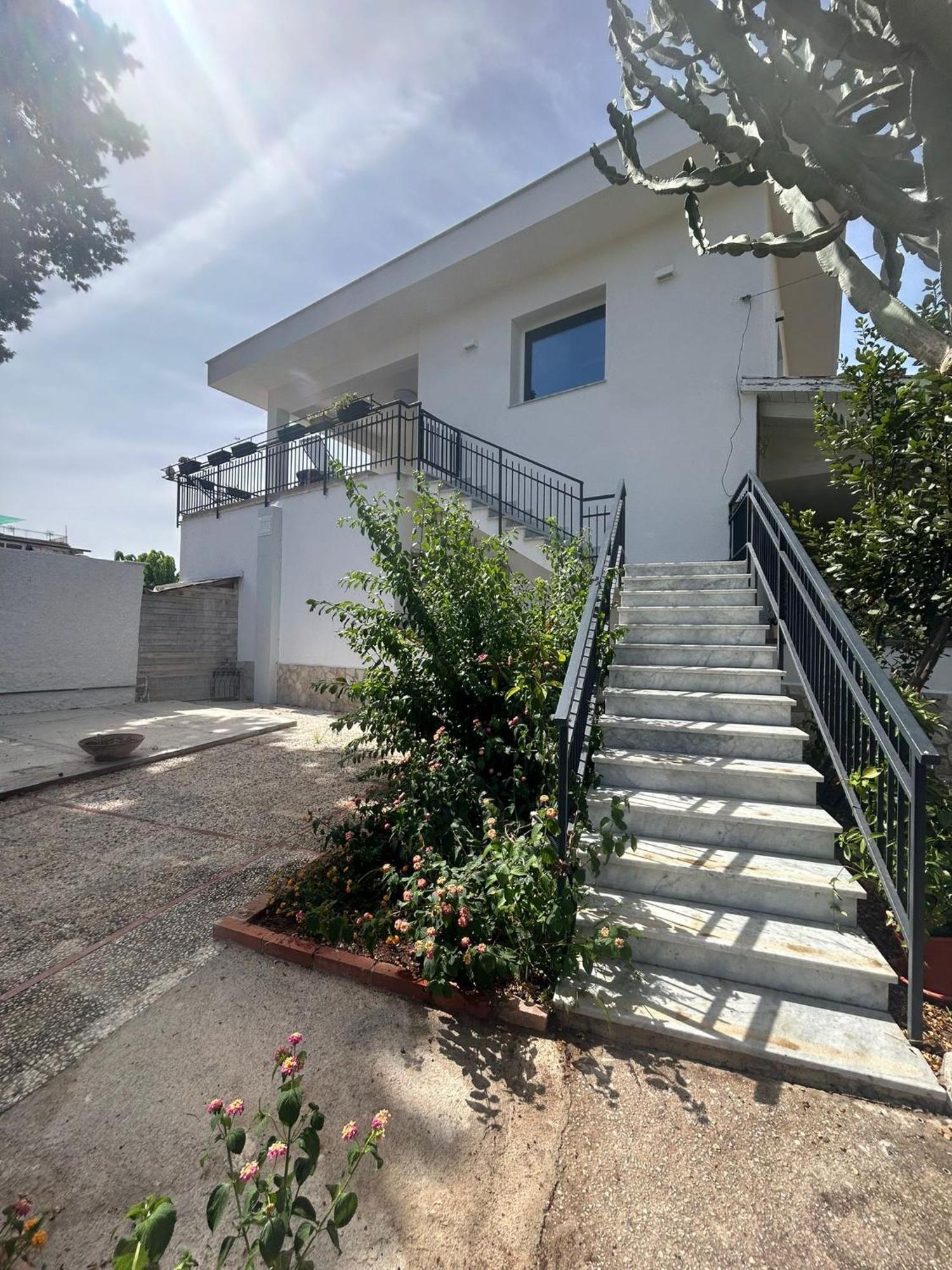 Mondello Felix - Appartamenti In Villa A 600M Dal Mare Luaran gambar