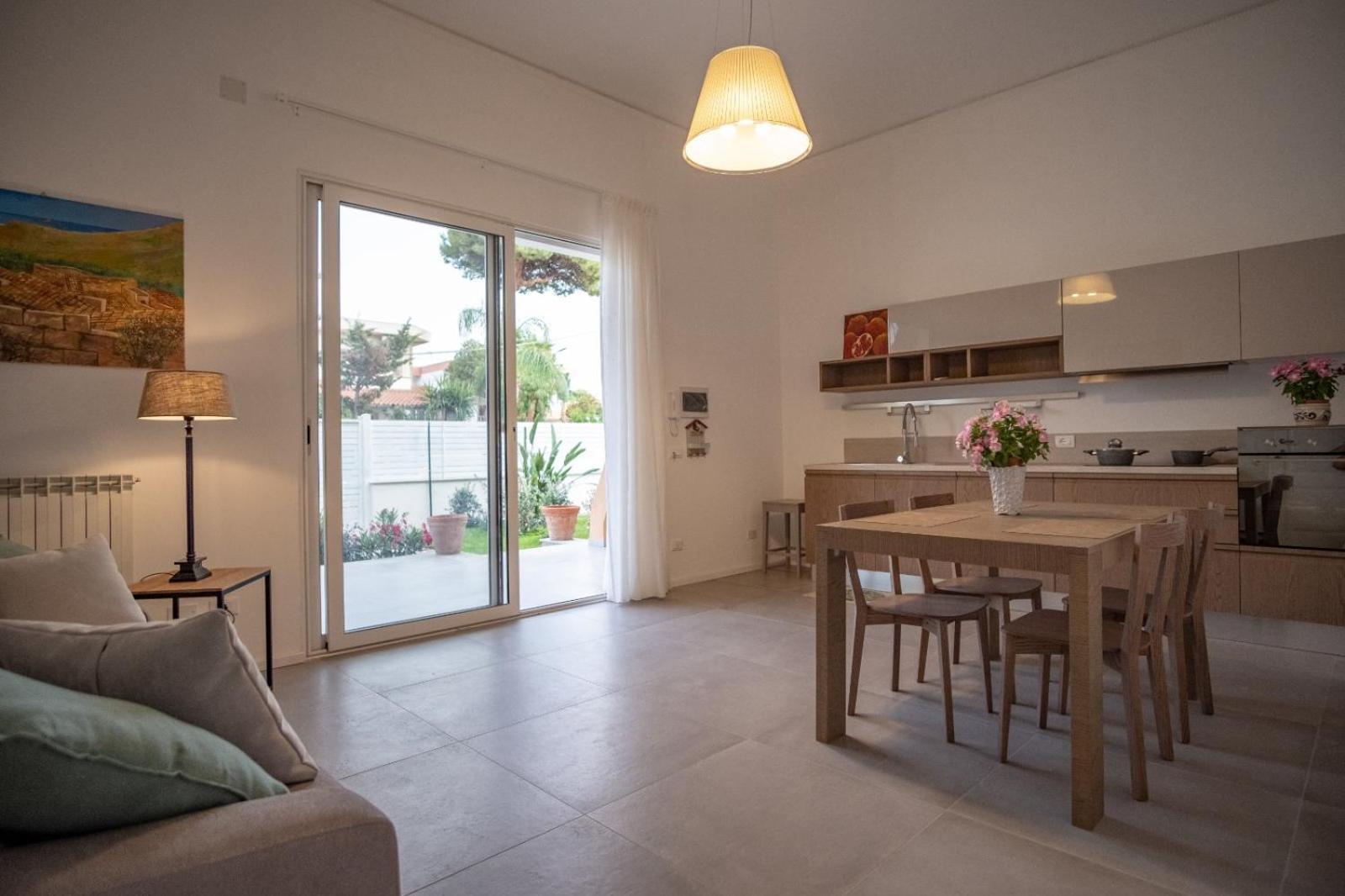 Mondello Felix - Appartamenti In Villa A 600M Dal Mare Luaran gambar